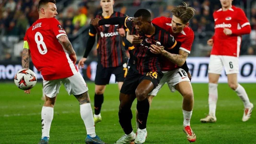 Galatasaray kulübü bu haberle çalkalanıyor! Okan Buruk kararını verdi: Yıldız futbolcunun sözleşmesi feshediliyor 4